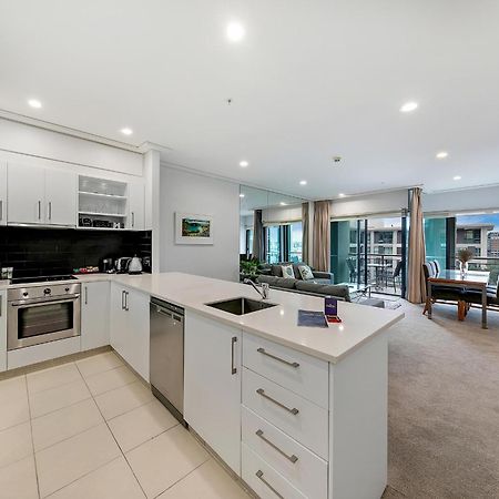 Luxurious & Spacious Living With Breathtaking Views Auckland Exterior foto