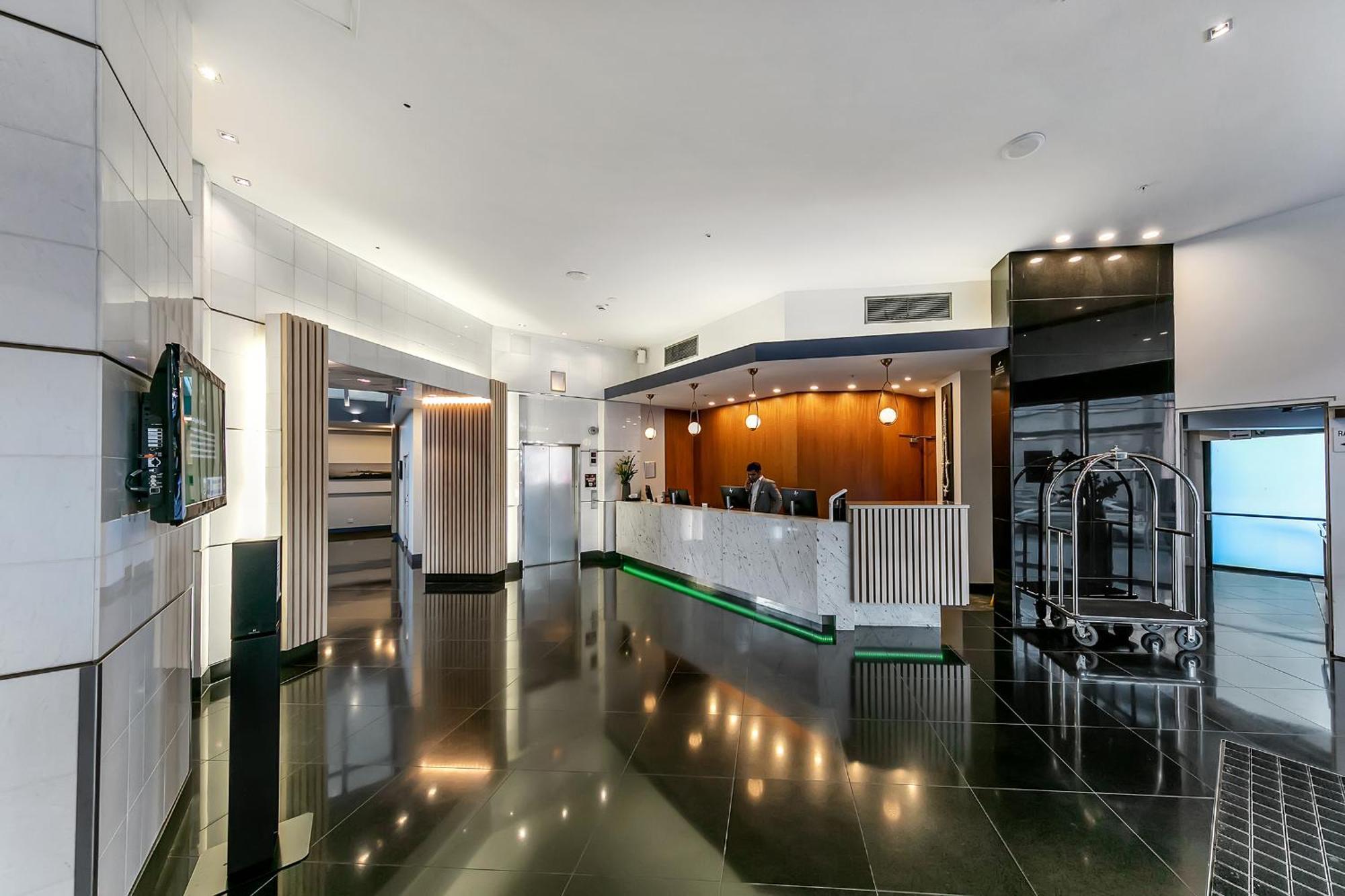 Luxurious & Spacious Living With Breathtaking Views Auckland Exterior foto
