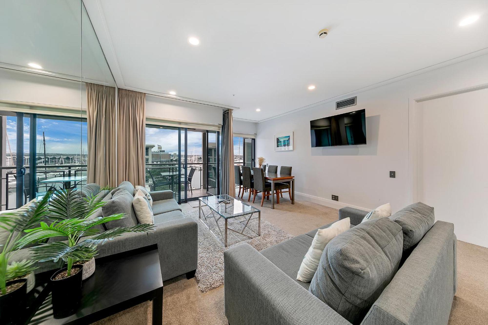 Luxurious & Spacious Living With Breathtaking Views Auckland Exterior foto